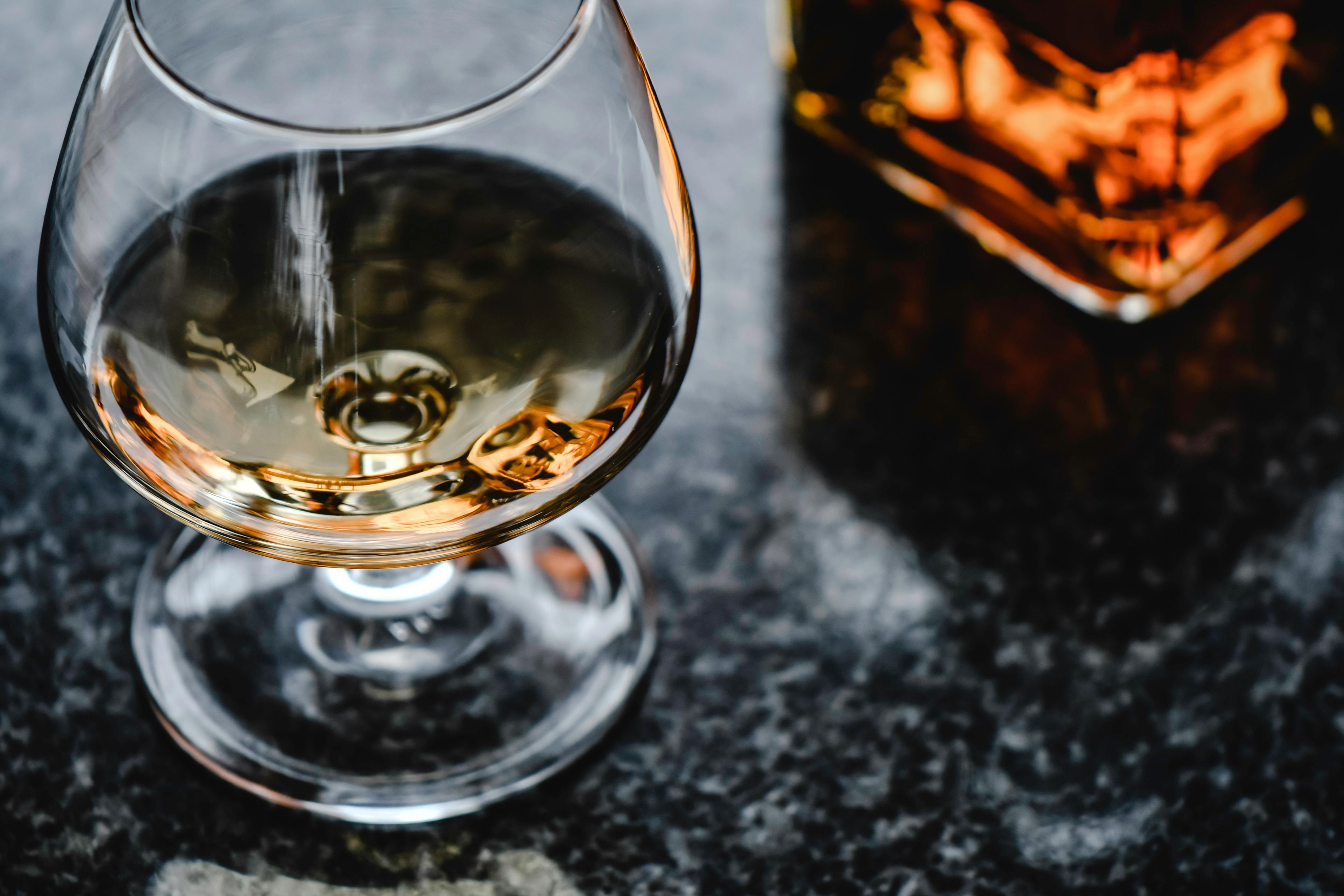 Le Rhum : De la Plantation à la Bouteille